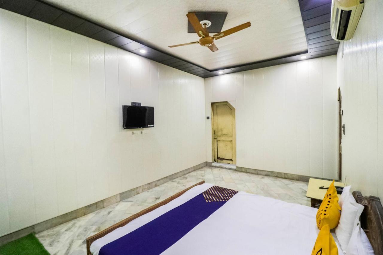 Spot On 65416 Hotel Classic Lucknow Dış mekan fotoğraf